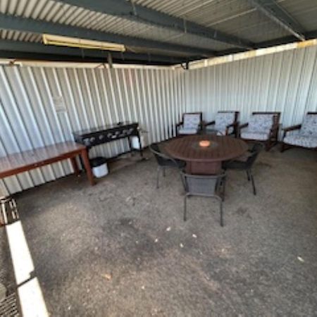 Warren Motor Inn מראה חיצוני תמונה