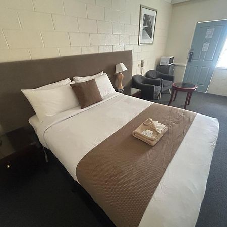Warren Motor Inn מראה חיצוני תמונה